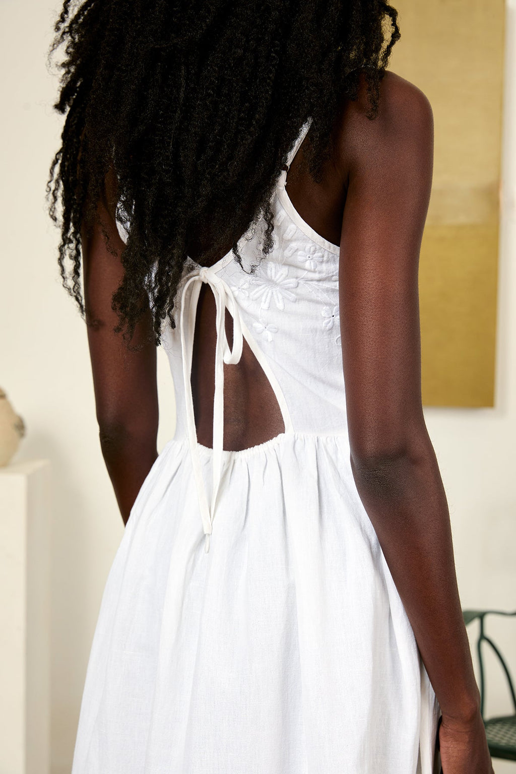 Neroni White Floral Embroidered Linen Dress